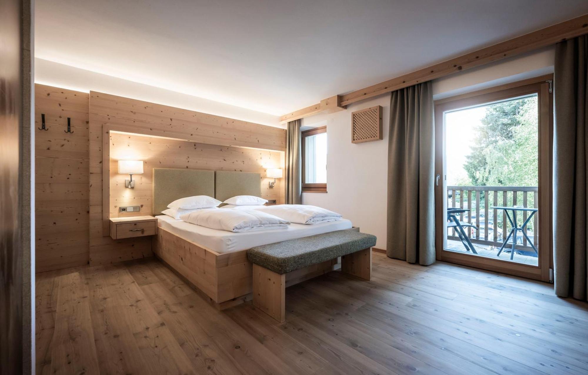 Dolmites Nature Hotel Vigilerhof Сьюзі Екстер'єр фото