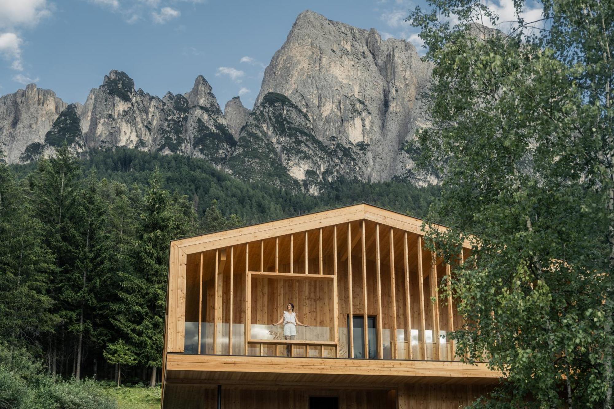 Dolmites Nature Hotel Vigilerhof Сьюзі Екстер'єр фото