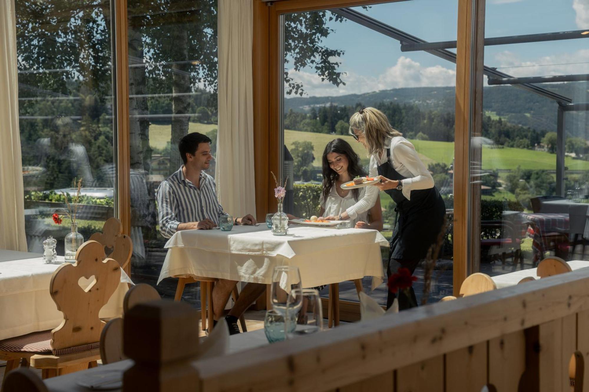 Dolmites Nature Hotel Vigilerhof Сьюзі Екстер'єр фото